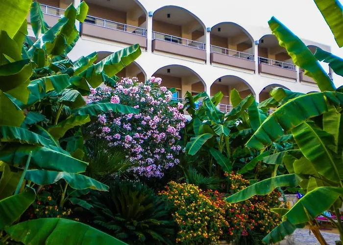 Paradise Lost Apartmanhotel 3*