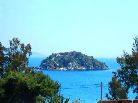 Paradise Lost Aparthotel 3*