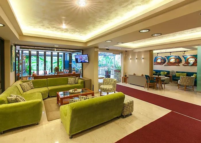 Paradise Lost Apart Otel Tolón