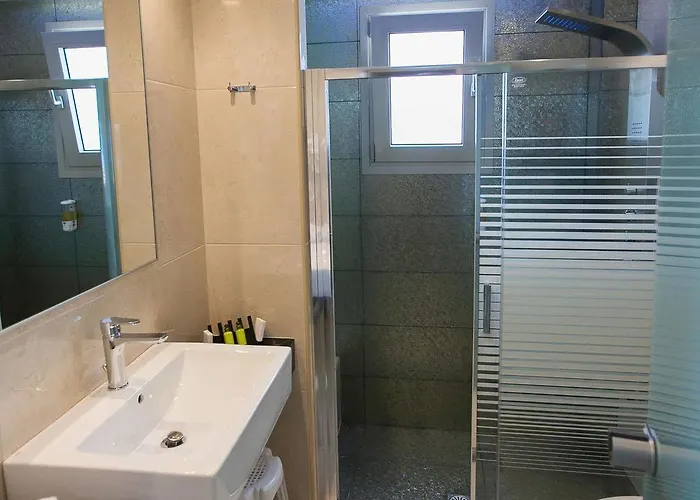 Paradise Lost Hotel apartamentowy Tolón